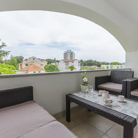Ervin Apartman *