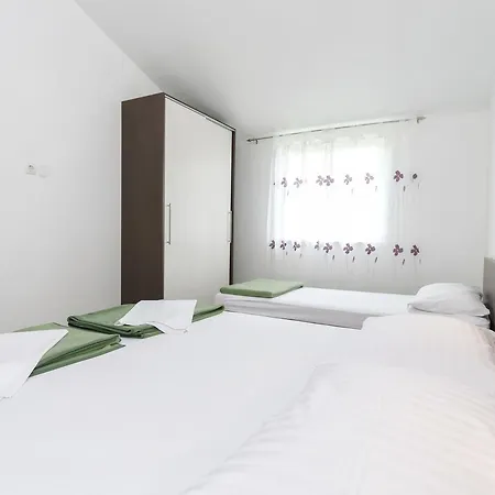 Ervin Appartamento Vodice