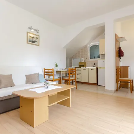 Ervin Apartment Vodice